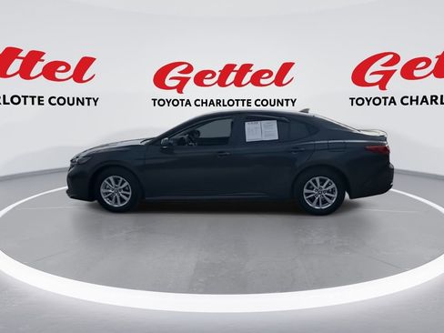 Certified 2025 Toyota Camry SE image 5