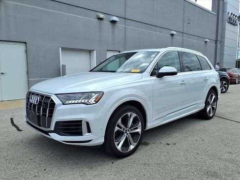 Used 2023 Audi Q7 3.0T Premium Plus w/ Premium Plus Package AWD/4WD image 5