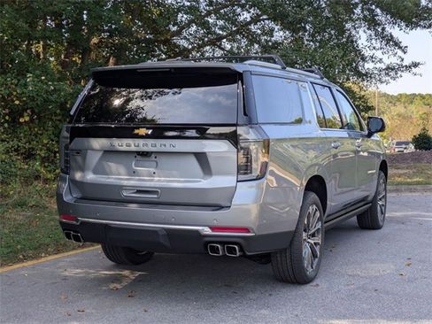 New 2026 Chevrolet Suburban High Country image 2