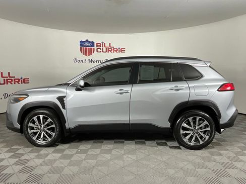 Used 2023 Toyota Corolla Cross XLE FWD image 6