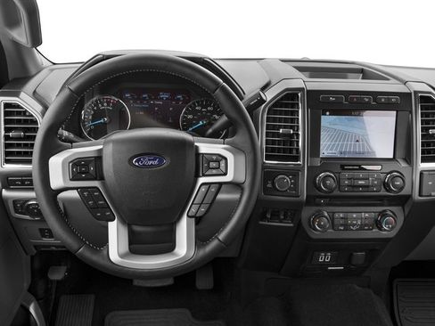 Used 2017 Ford F250 XLT w/ XLT Value Package AWD/4WD image 7