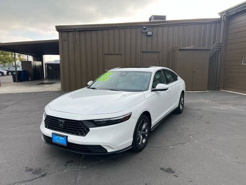 Used 2023 Honda Accord EX image 3