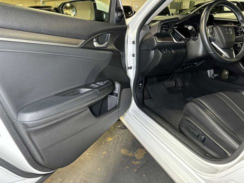 Used 2018 Honda Civic Touring image 20