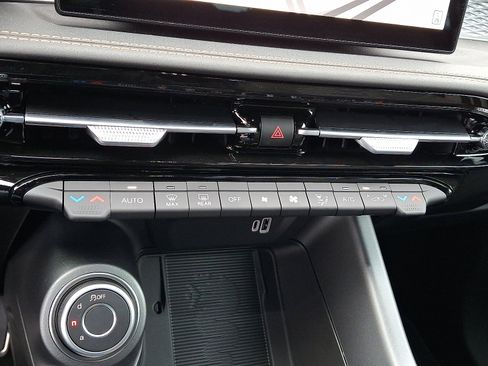 New 2025 Alfa Romeo Tonale image 12