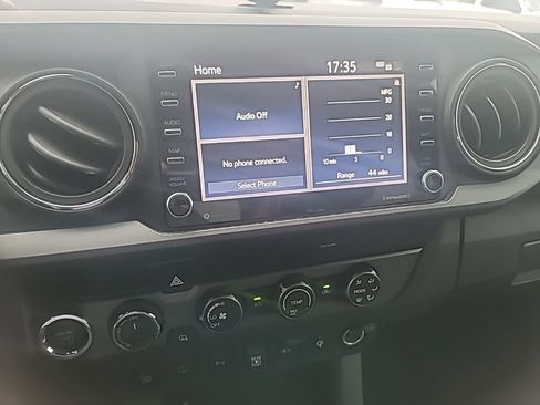 Used 2020 Toyota Tacoma TRD Sport w/ Technology Package image 15