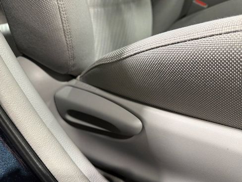 Used 2015 Toyota Camry LE image 14