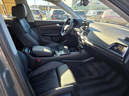 Certified 2025 Audi Q5 2.0T Premium image 11