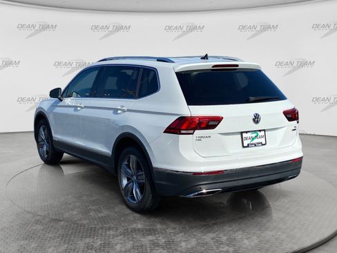 Used 2018 Volkswagen Tiguan SEL Premium AWD/4WD image 6