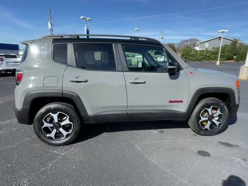 Used 2022 Jeep Renegade Trailhawk image 9