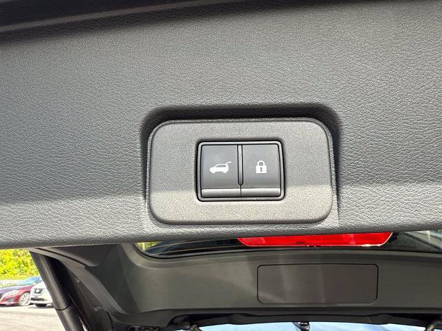 Certified 2025 Nissan Rogue SL AWD/4WD image 21
