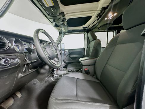 Used 2022 Jeep Wrangler Unlimited Sport AWD/4WD image 13