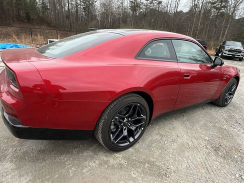 Used 2024 Dodge Charger R/T w/ Plus Group image 8