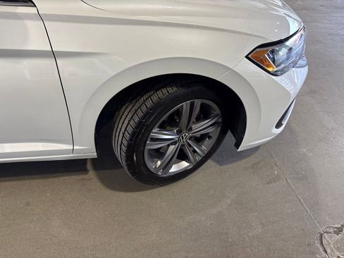 Used 2023 Volkswagen Jetta SE w/ Panoramic Sunroof Package image 33