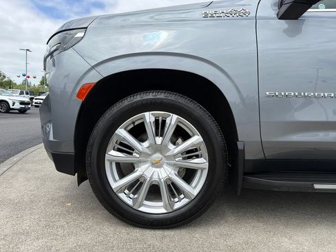 Used 2022 Chevrolet Suburban High Country w/ Max Trailering Package AWD/4WD image 9