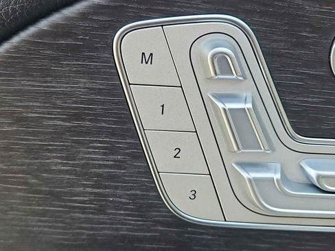 Used 2025 Mercedes-Benz GLE 53 AMG AMG GLE 53 image 15