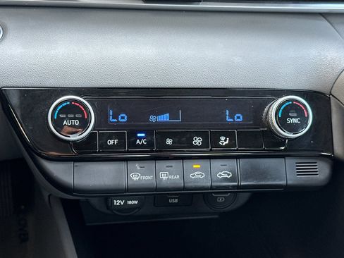 Used 2023 Hyundai Elantra SEL FWD image 21