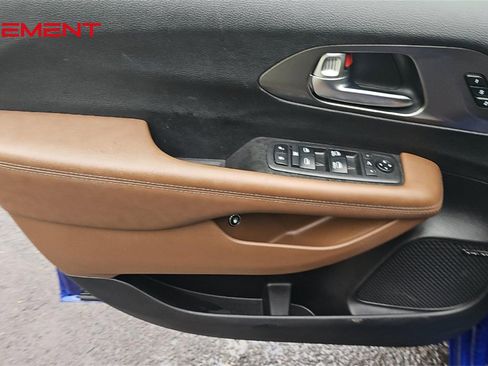 Used 2019 Chrysler Pacifica Limited w/ Advanced Safetytec Group image 10