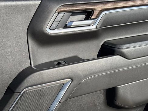 Certified 2025 Chevrolet Silverado 1500 LT image 28