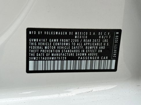 Used 2017 Volkswagen Golf Wolfsburg Edition image 30