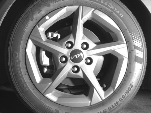 Used 2025 Kia K4 FWD image 12