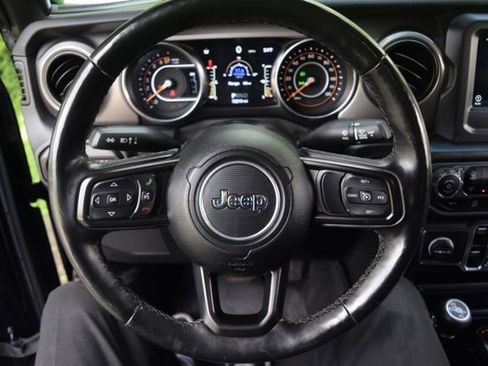 Used 2021 Jeep Gladiator Sport AWD/4WD image 4