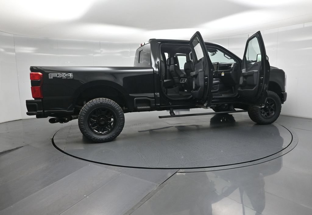 New 2026 Ford F250 Lariat w/ Black Appearance Package AWD/4WD image 4