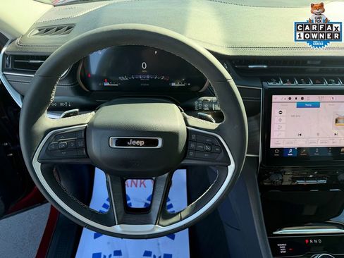 Certified 2023 Jeep Grand Cherokee Limited image 24