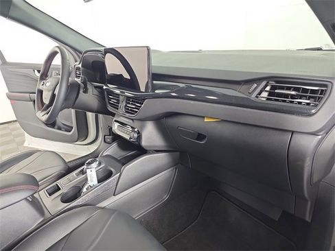 Used 2025 Ford Escape ST-Line Elite w/ Premium Technology Package image 18