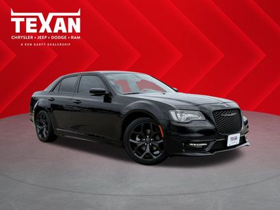 Used 2023 Chrysler 300 Touring L w/ Comfort Group
