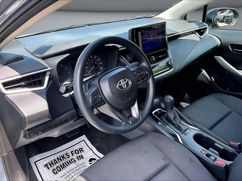 Used 2025 Toyota Corolla LE FWD image 16
