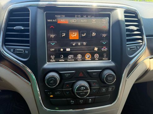 Used 2015 Jeep Grand Cherokee Limited w/ Luxury Group II AWD/4WD image 14