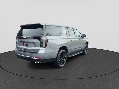 New 2026 Chevrolet Suburban Premier w/ Sun And Tow Package image 8