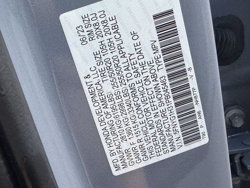 Used 2023 Honda Pilot Sport image 36