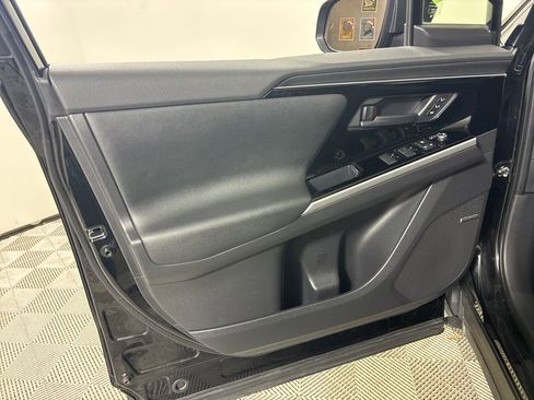 Used 2024 Subaru Solterra Limited image 25