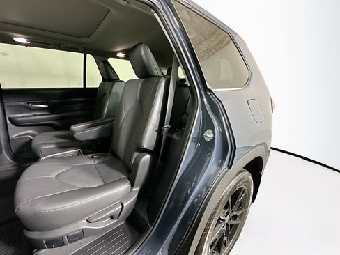 Used 2024 Toyota Grand Highlander Platinum image 26