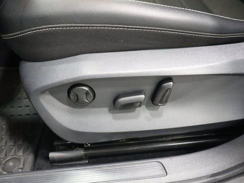 Used 2022 Volkswagen Taos SE image 14