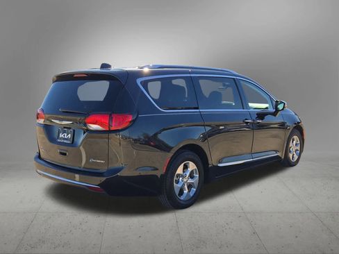 Used 2018 Chrysler Pacifica Limited w/ Advanced Safetytec Group image 6