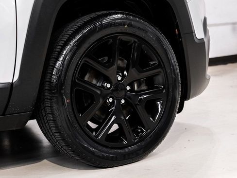 Used 2017 Jeep Renegade Altitude image 60