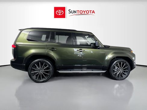 Used 2024 Lexus GX 550 w/ Accessory Package (2T) AWD/4WD image 2