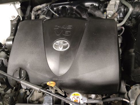 Used 2019 Toyota Highlander LE image 30