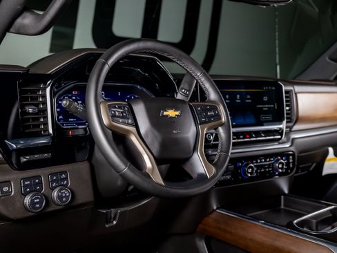 Used 2024 Chevrolet Silverado 2500 High Country w/ High Country Premium Package AWD/4WD image 20