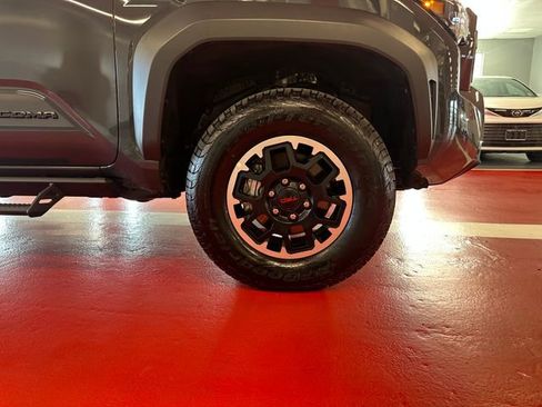 Certified 2025 Toyota Tacoma TRD Off-Road w/ TRD Off Road Premium Package image 29