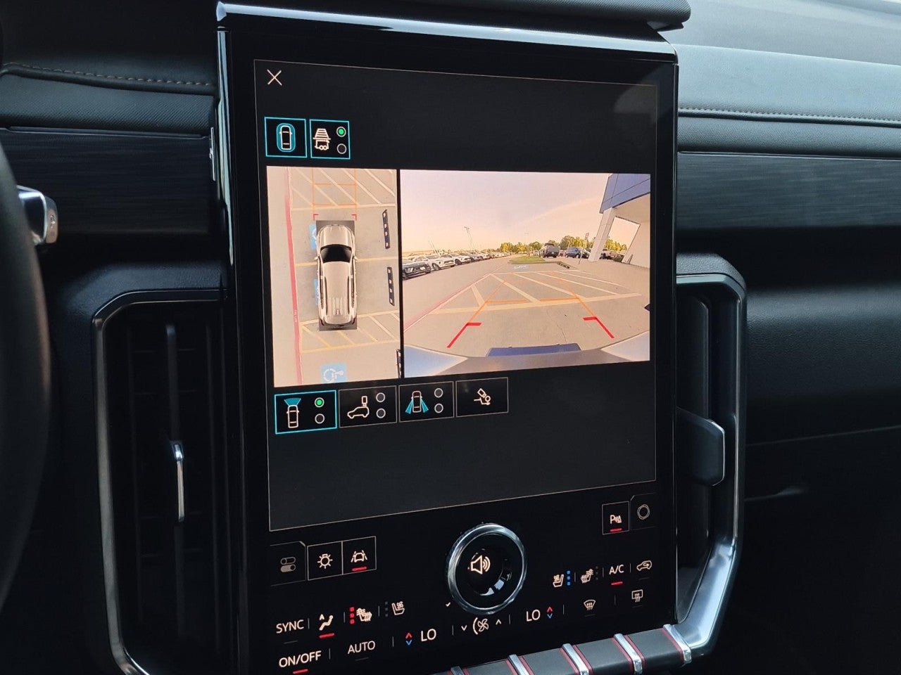 Certified 2024 GMC Acadia AT4 w/ Luxury Package AWD/4WD image 32