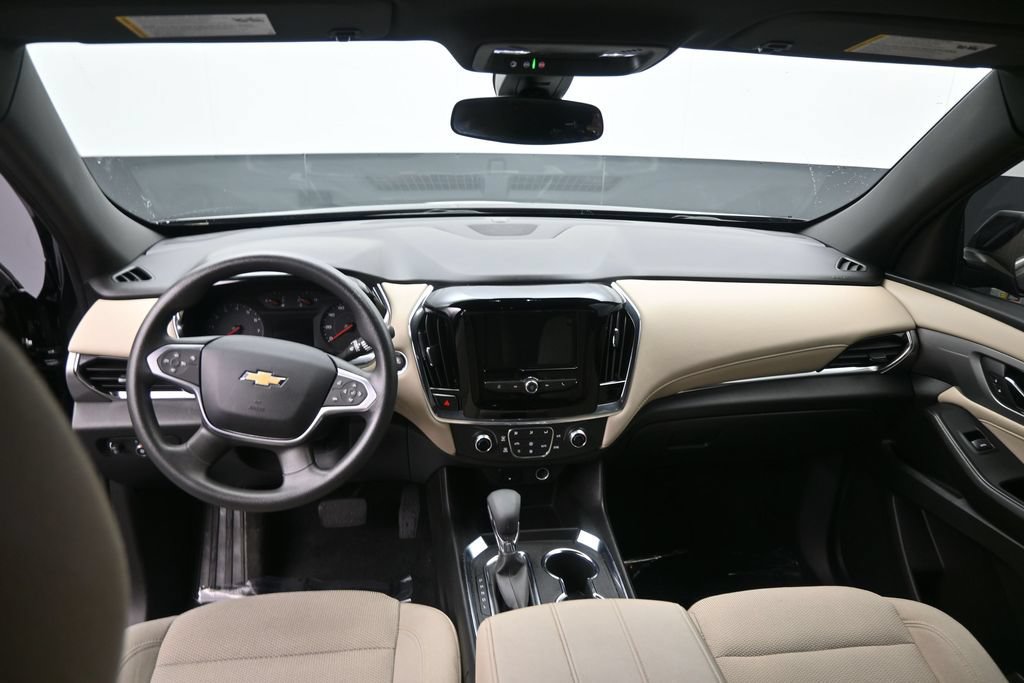 Used 2023 Chevrolet Traverse LS FWD image 15