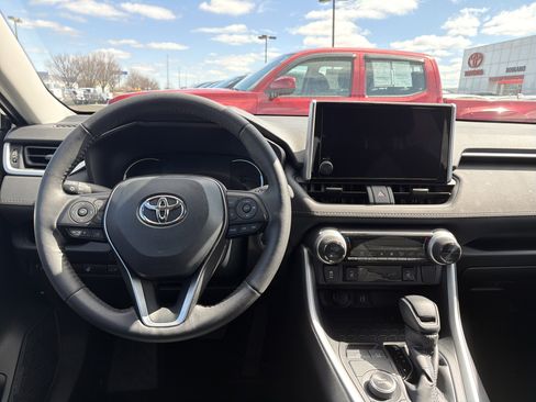 Used 2024 Toyota RAV4 XLE w/ Convenience Package image 13