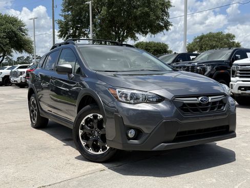 Used 2023 Subaru Crosstrek 2.0i Premium AWD/4WD image 2