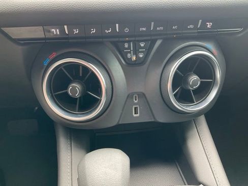 Used 2021 Chevrolet Blazer LT AWD/4WD image 7