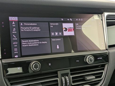Certified 2025 Porsche Macan Turbo AWD/4WD image 18