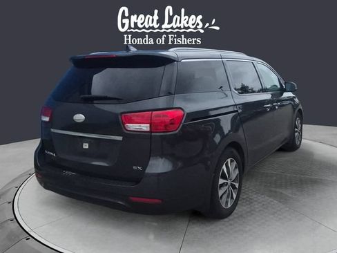 Used 2017 Kia Sedona FWD image 5