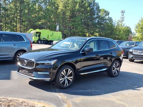 Certified 2023 Volvo XC60 B5 Plus image 9